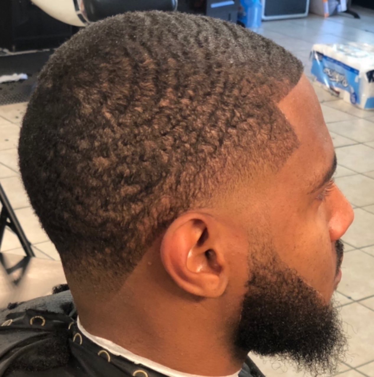 360 waves with taper fade and lined beard