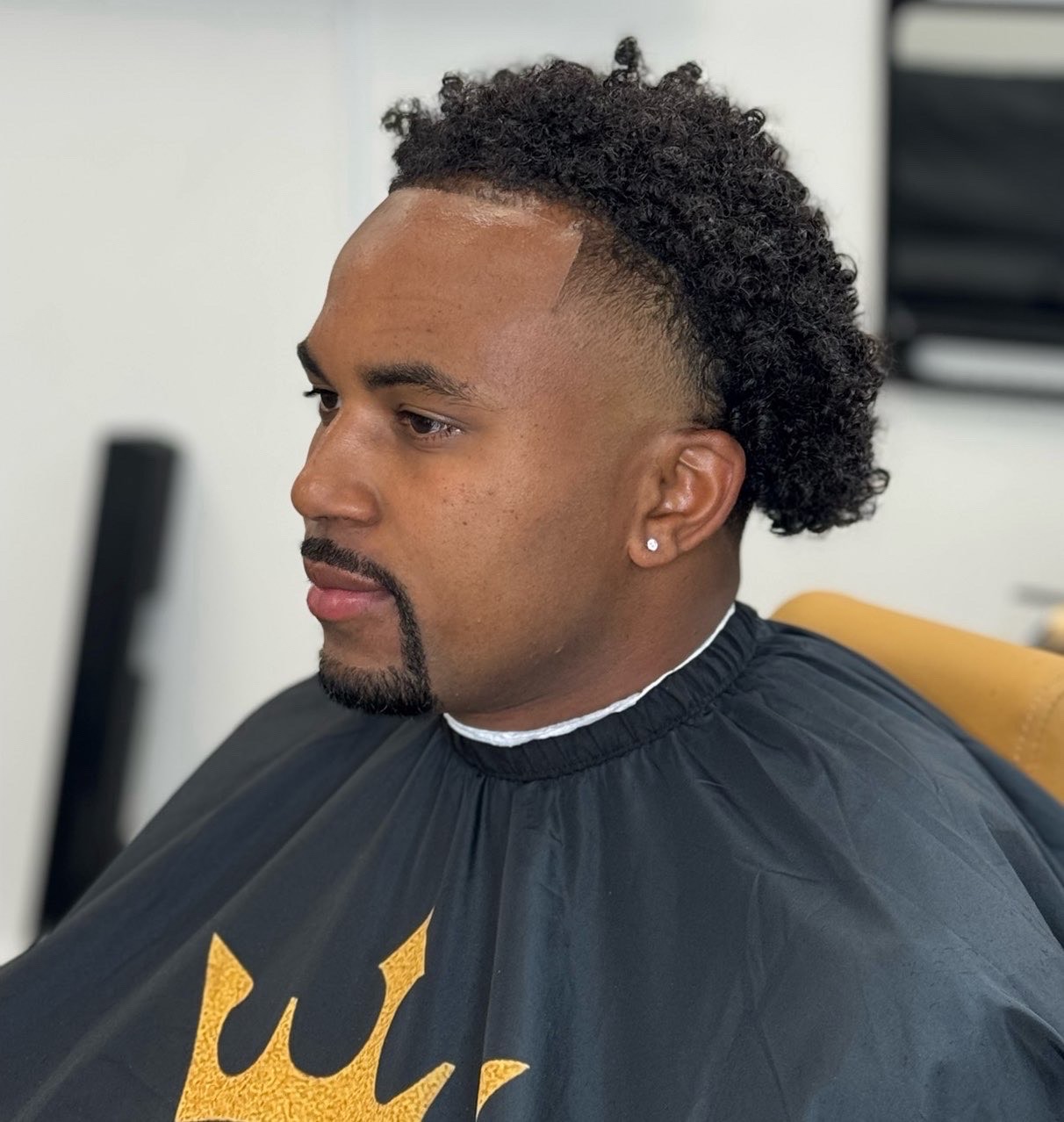 Curly taper with lineup and goatee